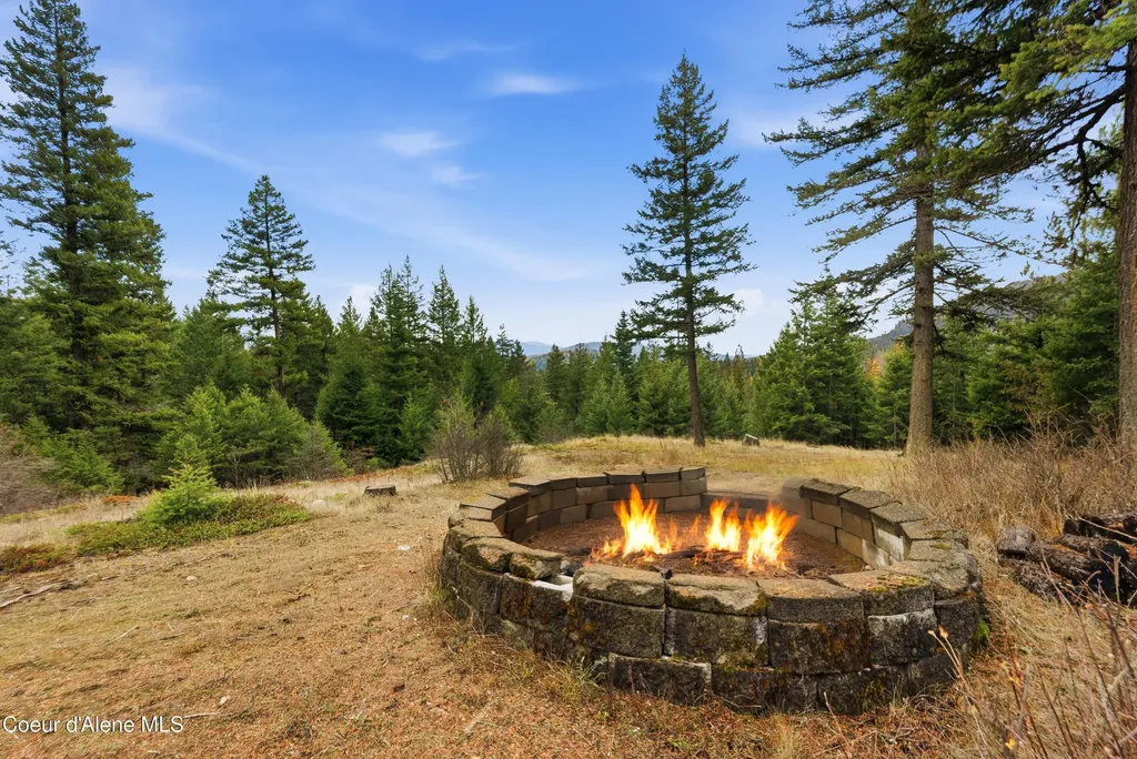 422 Roop Road Cocolalla ID 83813