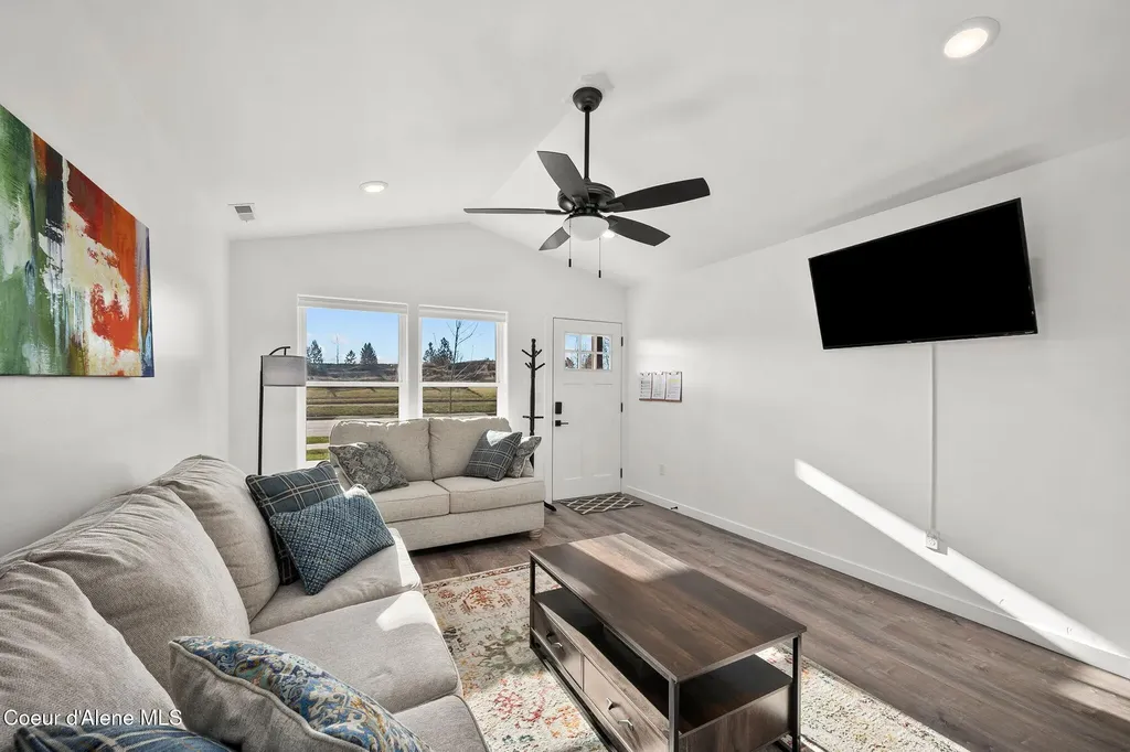 172 W Dustarr Lane Ponderay ID 83852