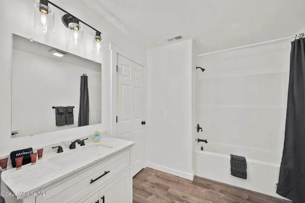 172 W Dustarr Lane Ponderay ID 83852