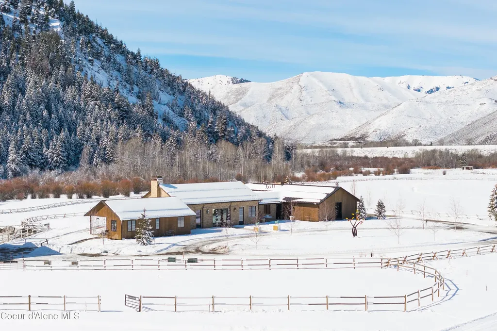 708 E Fork Road Hailey ID 83333