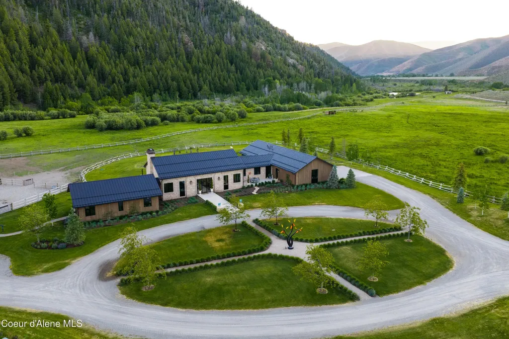 708 E Fork Road Hailey ID 83333