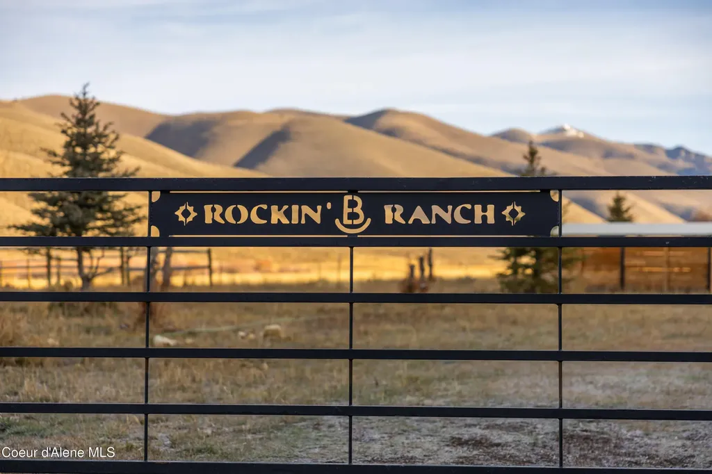 708 E Fork Road Hailey ID 83333