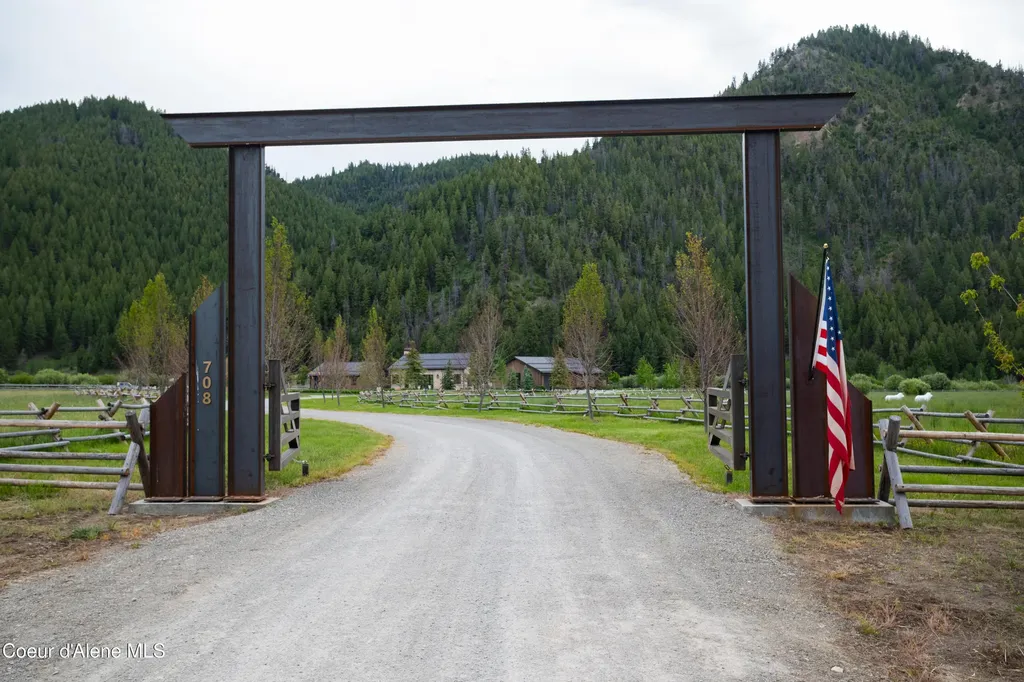 708 E Fork Road Hailey ID 83333