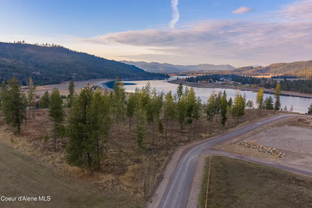 Nna Woodchuck Dr, Lot 15 Priest River ID 83856