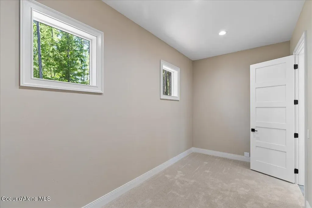 184 Willow Bay Road Priest River ID 83856