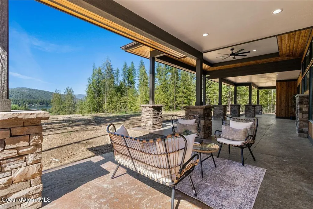 184 Willow Bay Road Priest River ID 83856