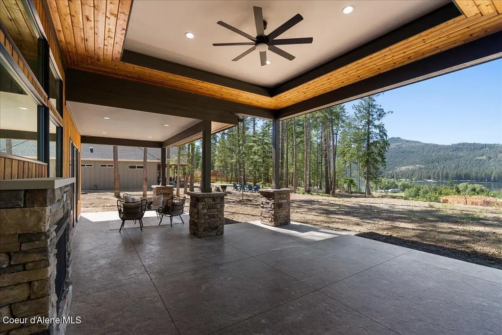 184 Willow Bay Road Priest River ID 83856