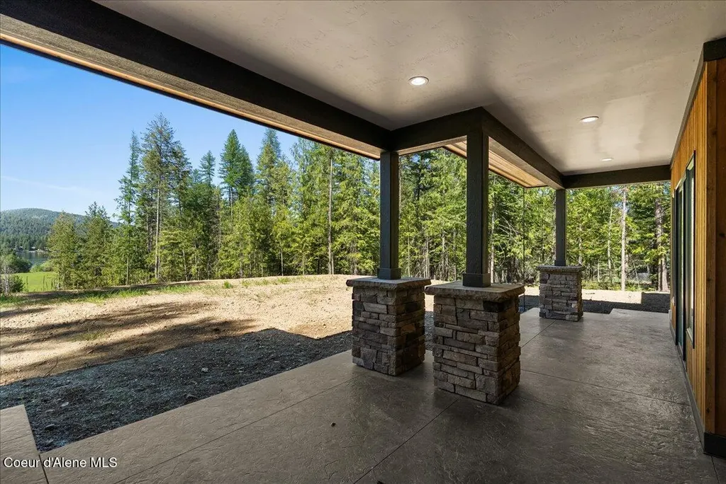 184 Willow Bay Road Priest River ID 83856