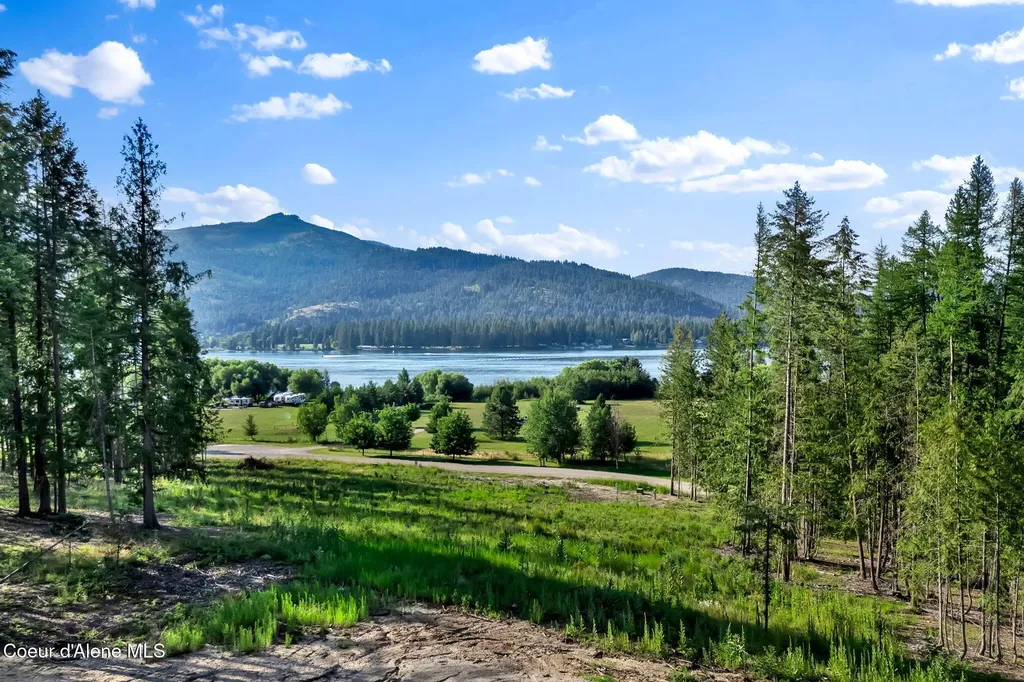 184 Willow Bay Road Priest River ID 83856