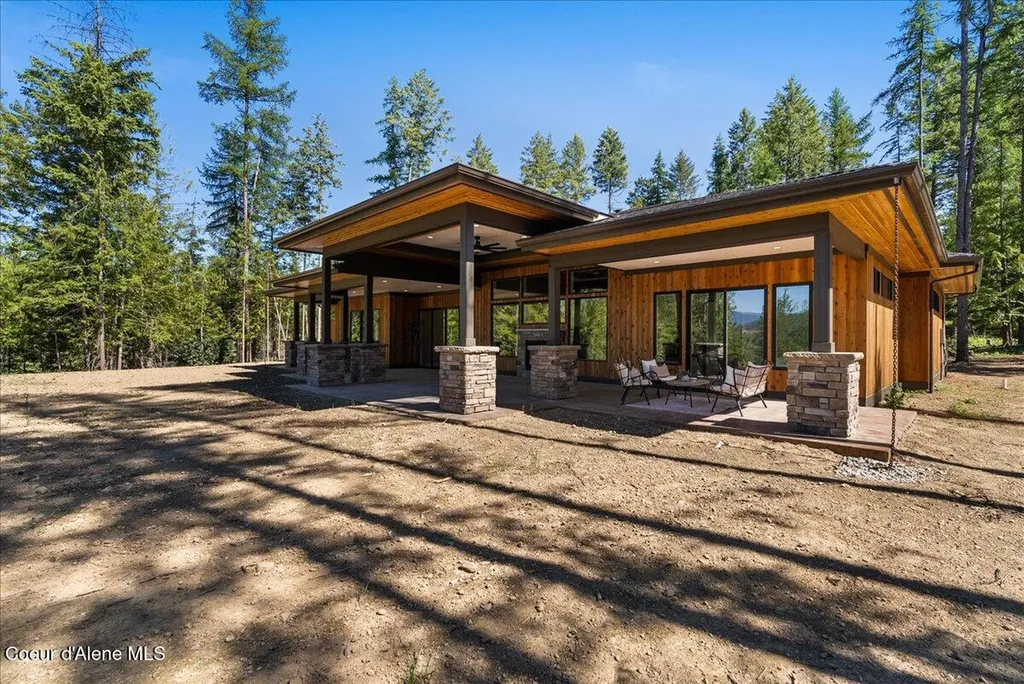 184 Willow Bay Road Priest River ID 83856
