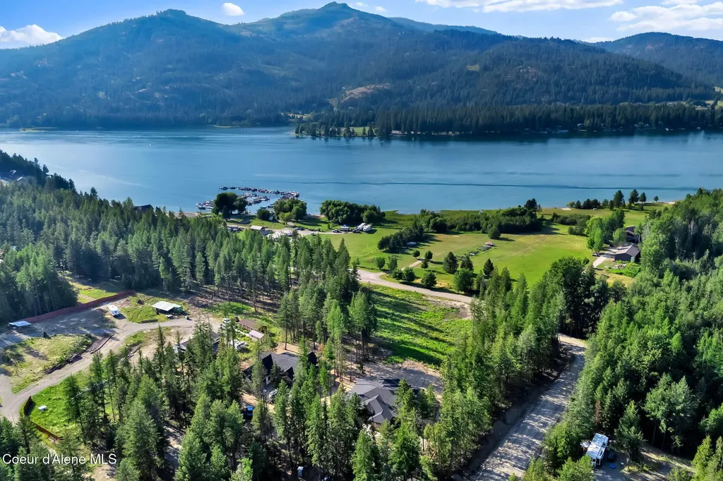 184 Willow Bay Road Priest River ID 83856