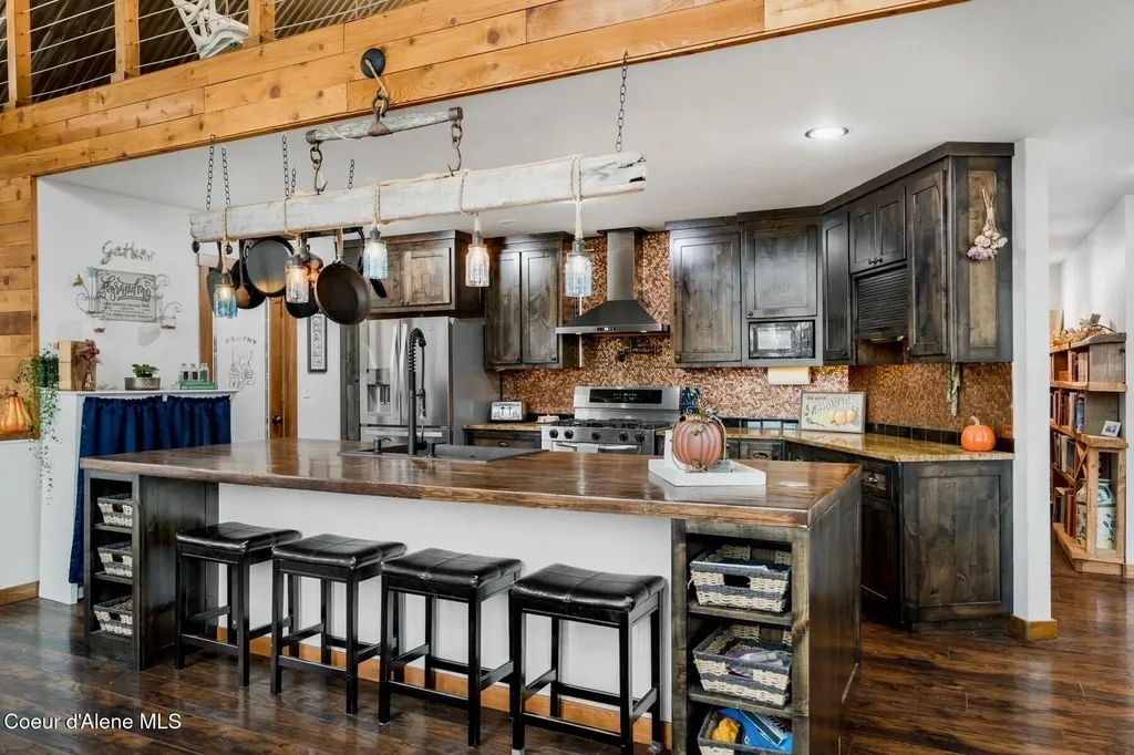 467 Manley Creek Road Laclede ID 83841