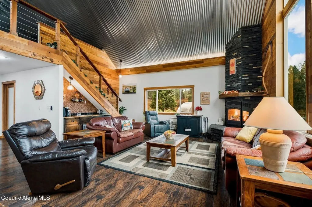 467 Manley Creek Road Laclede ID 83841