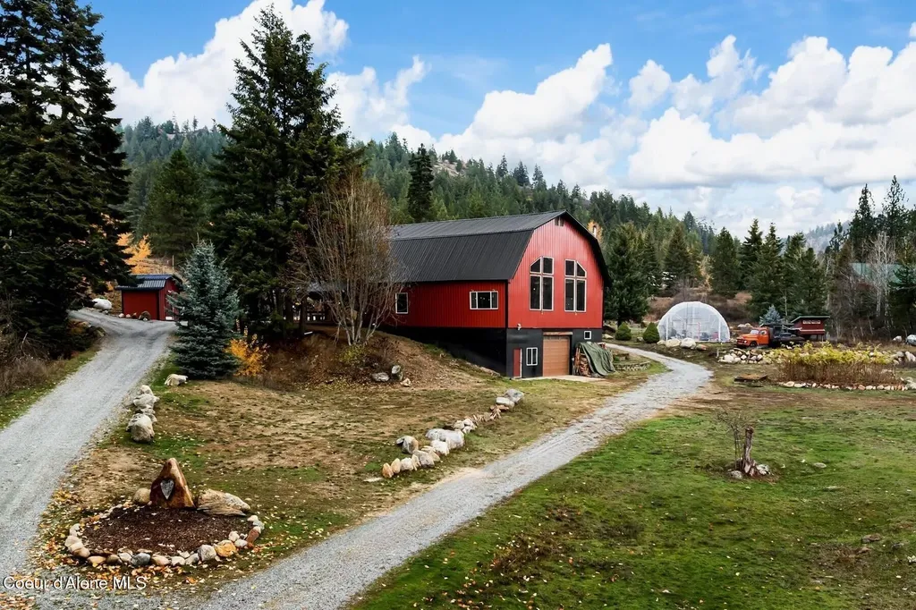 467 Manley Creek Road Laclede ID 83841