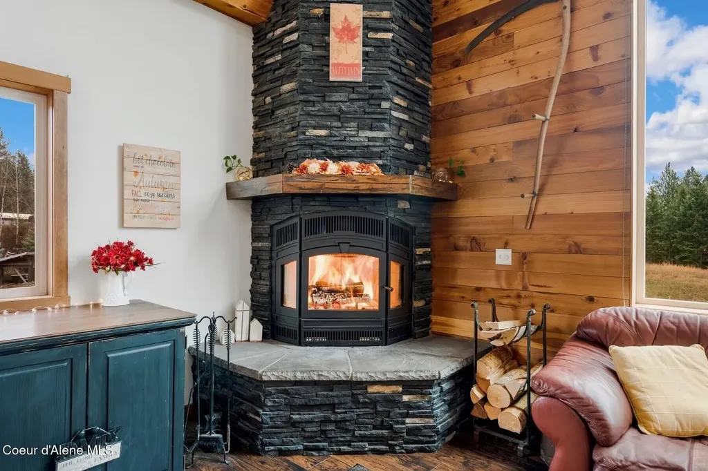 467 Manley Creek Road Laclede ID 83841
