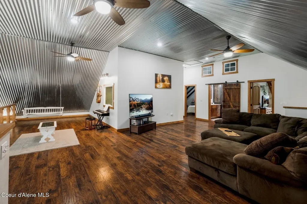 467 Manley Creek Road Laclede ID 83841