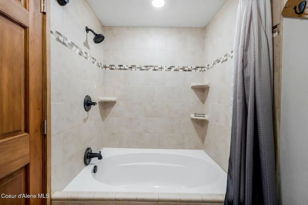 467 Manley Creek Road Laclede ID 83841