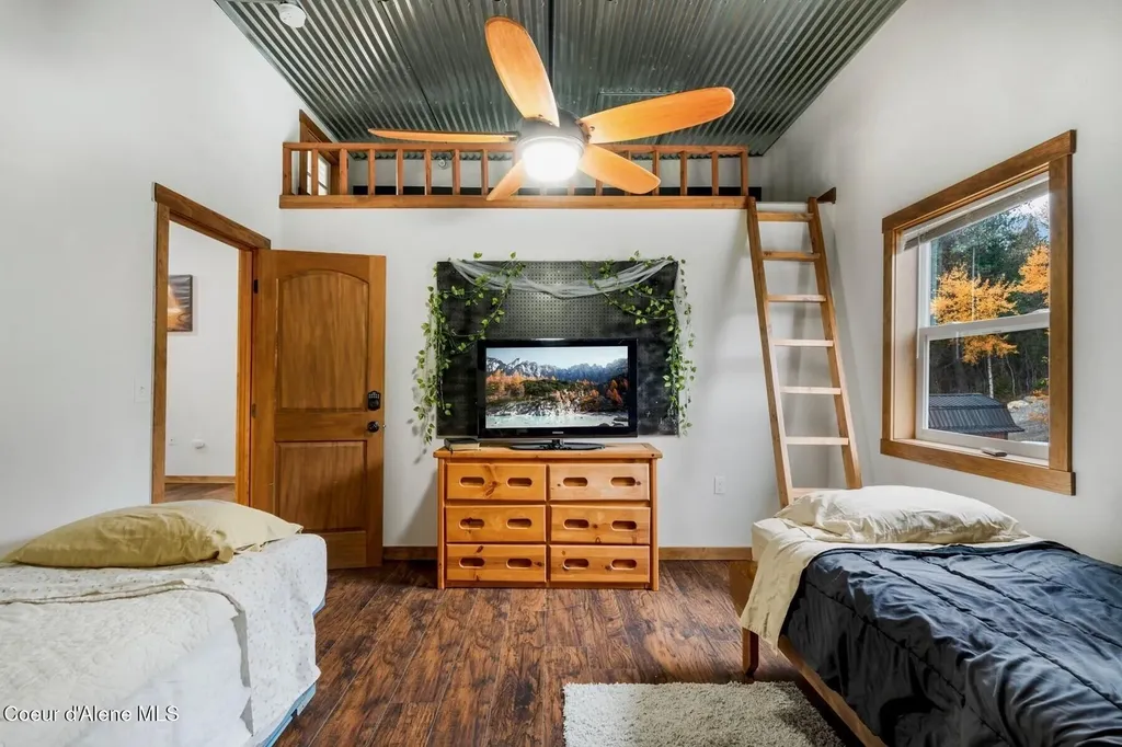467 Manley Creek Road Laclede ID 83841