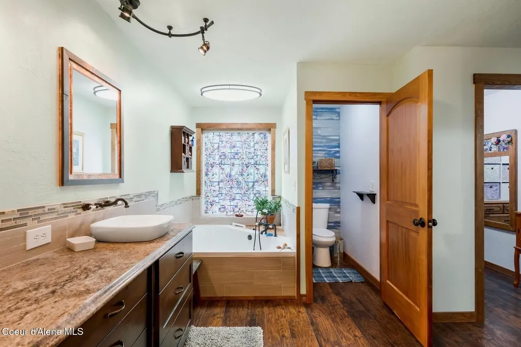 467 Manley Creek Road Laclede ID 83841