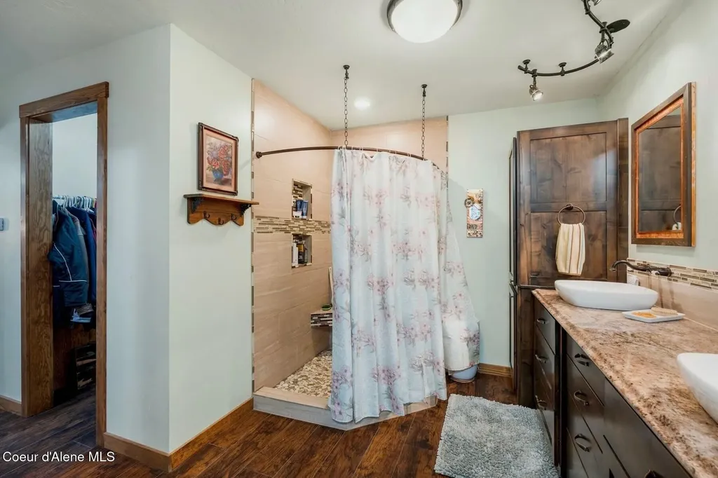 467 Manley Creek Road Laclede ID 83841