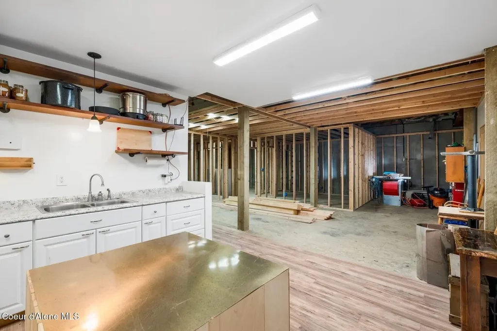 467 Manley Creek Road Laclede ID 83841