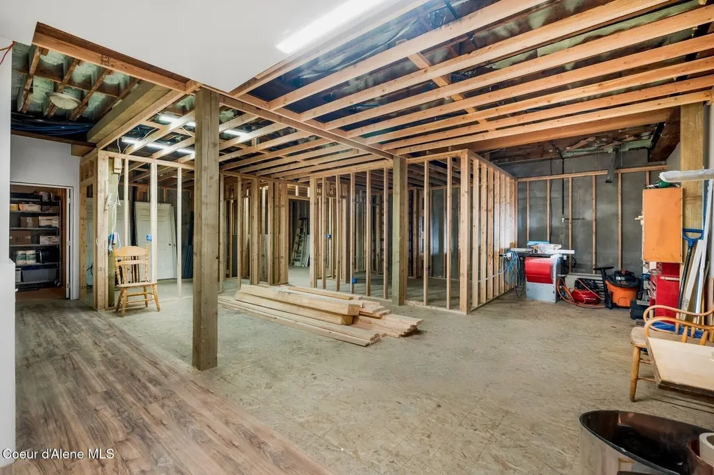 467 Manley Creek Road Laclede ID 83841