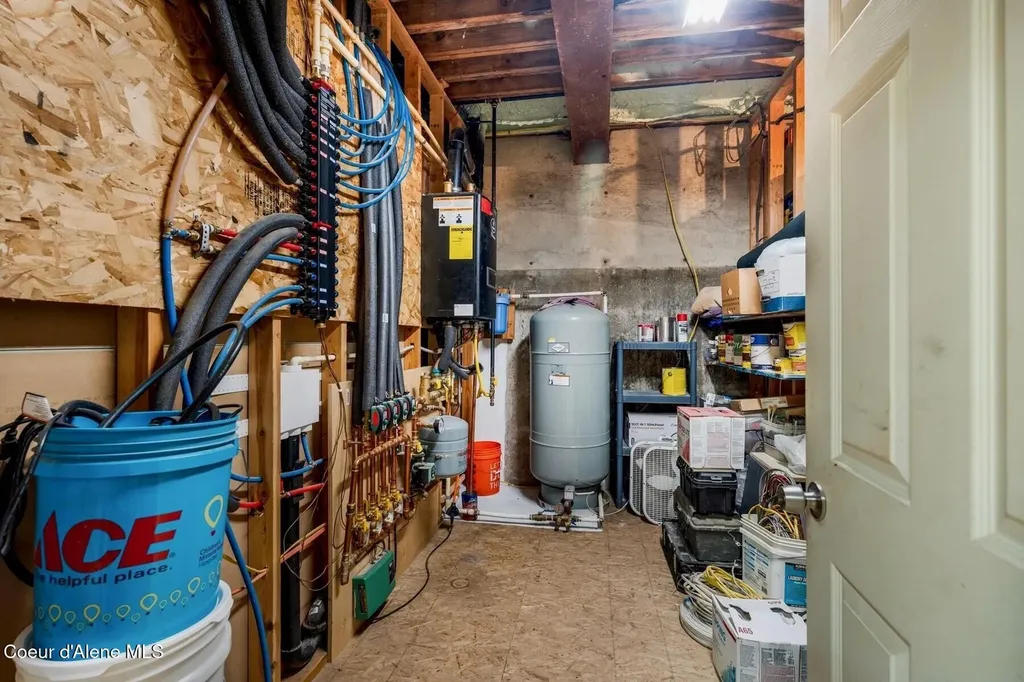 467 Manley Creek Road Laclede ID 83841