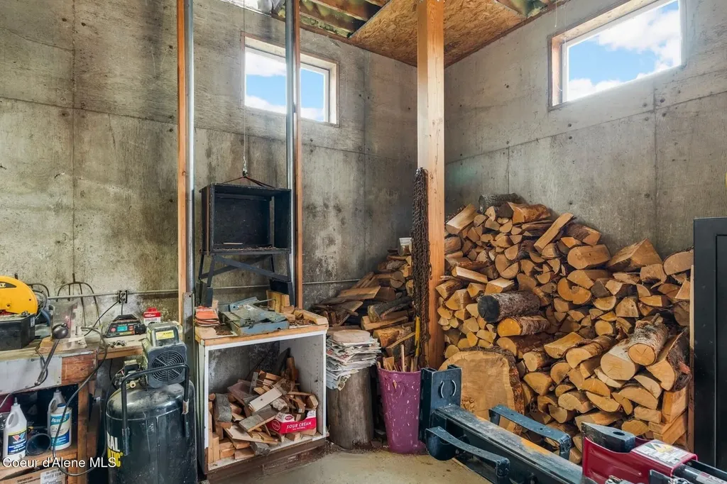 467 Manley Creek Road Laclede ID 83841