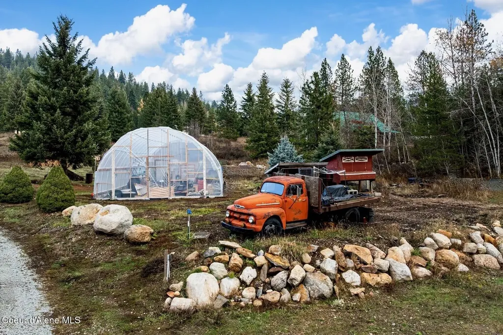 467 Manley Creek Road Laclede ID 83841