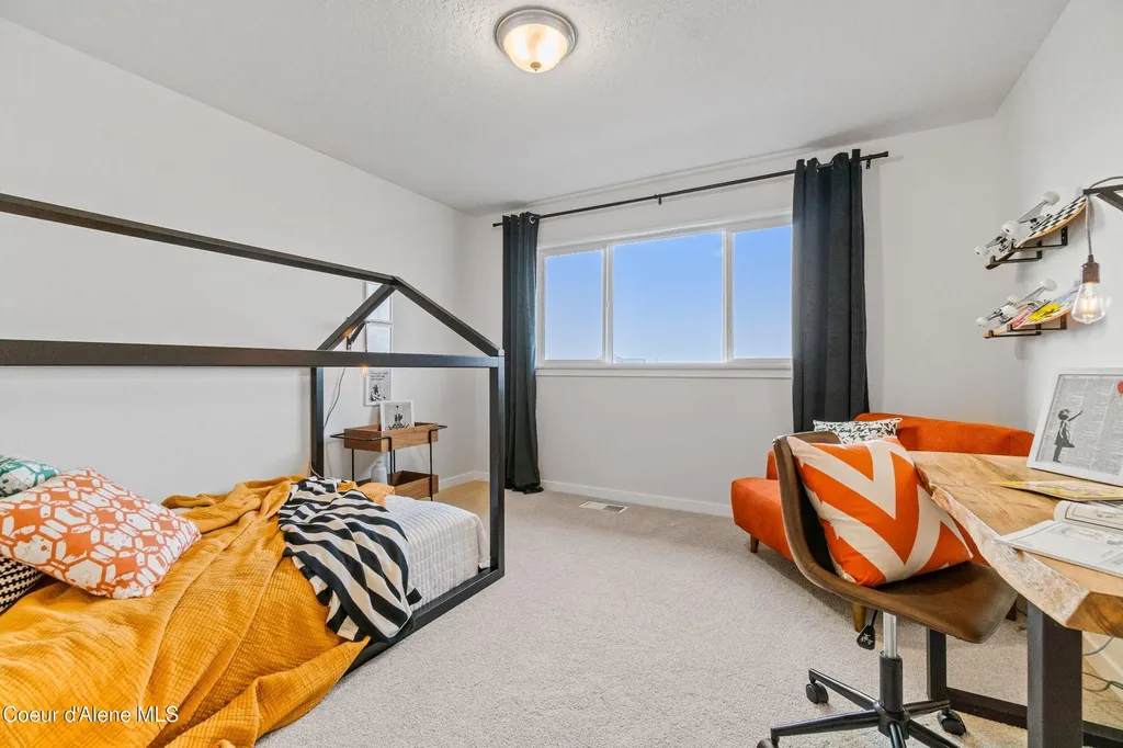 3283 N Segar Loop Post Falls ID 83854