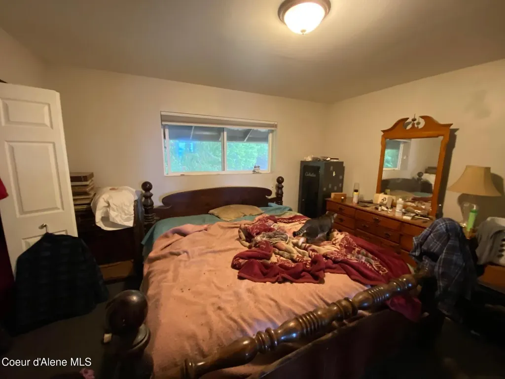 696 Raven Ridge Sandpoint ID 83864