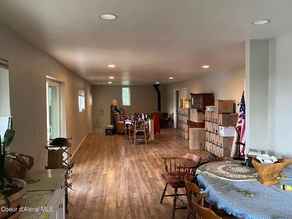 696 Raven Ridge Sandpoint ID 83864