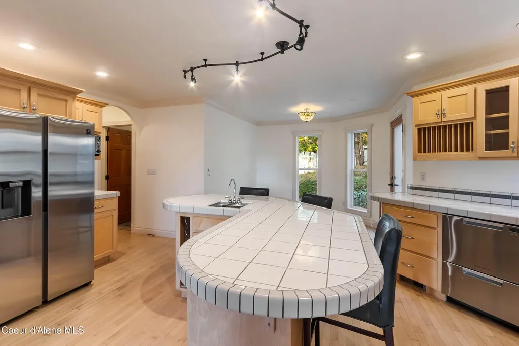 2383 Sunnyside Road Sandpoint ID 83864