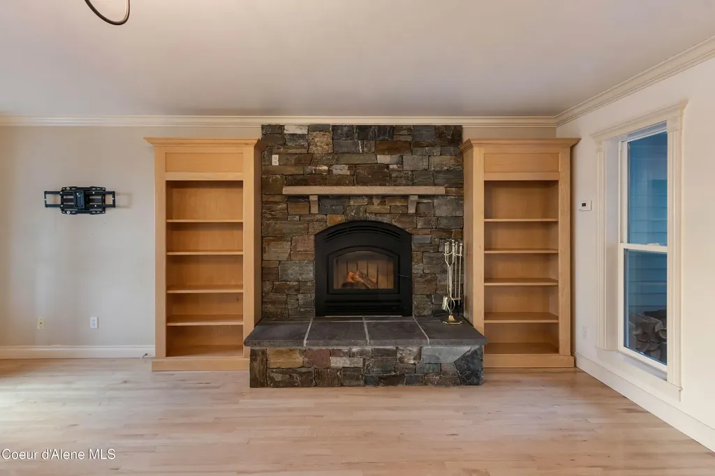 2383 Sunnyside Road Sandpoint ID 83864