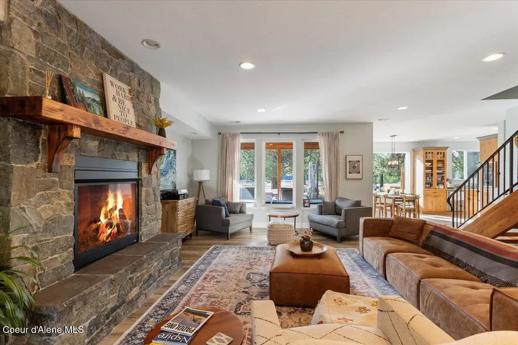 2380 Dufort Road Sagle ID 83860