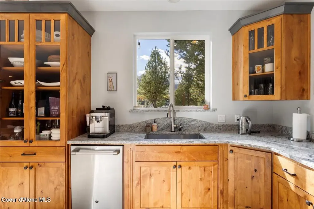 2380 Dufort Road Sagle ID 83860