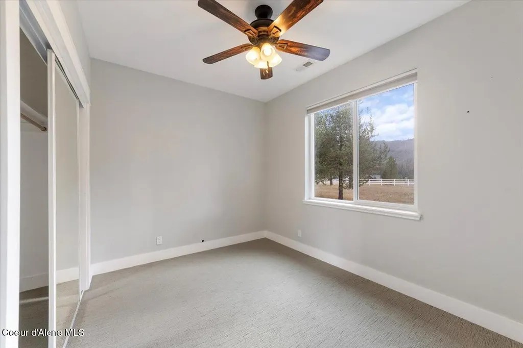 2380 Dufort Road Sagle ID 83860