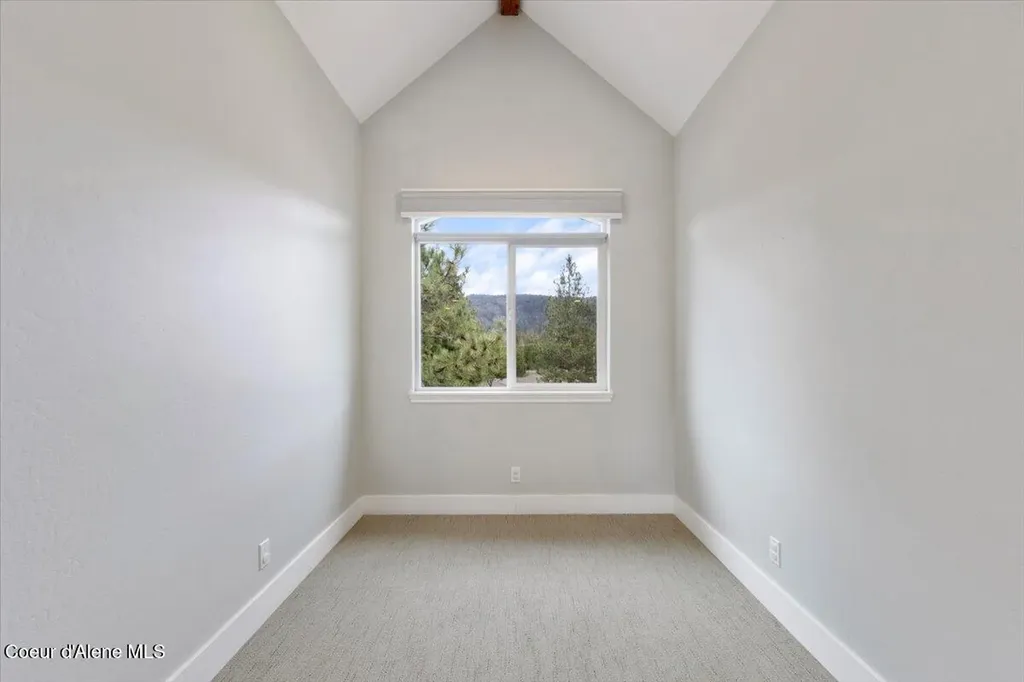 2380 Dufort Road Sagle ID 83860
