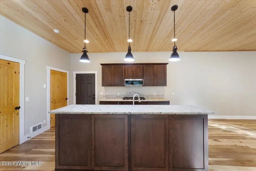 2380 Dufort Road Sagle ID 83860