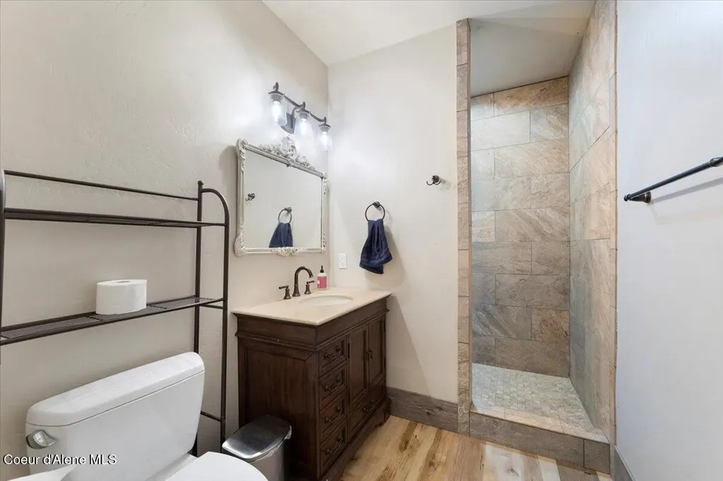 2380 Dufort Road Sagle ID 83860