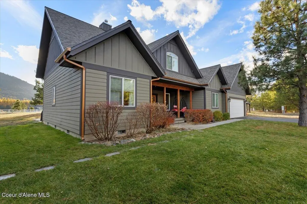 2380 Dufort Road Sagle ID 83860
