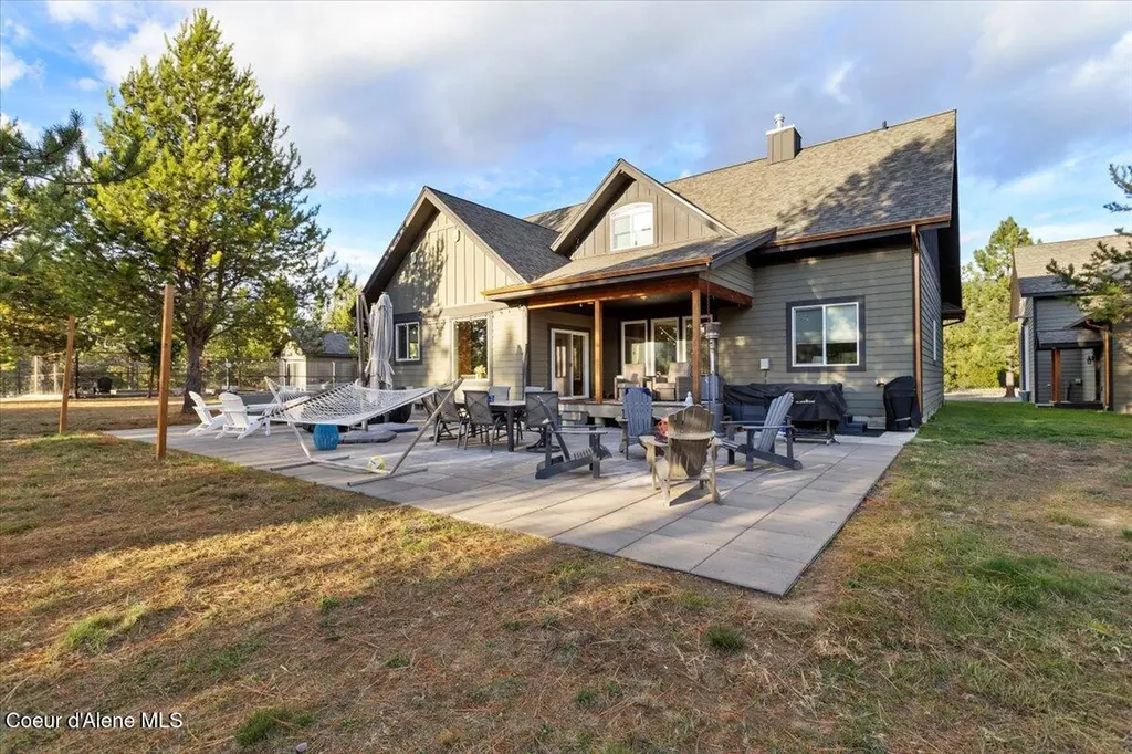 2380 Dufort Road Sagle ID 83860