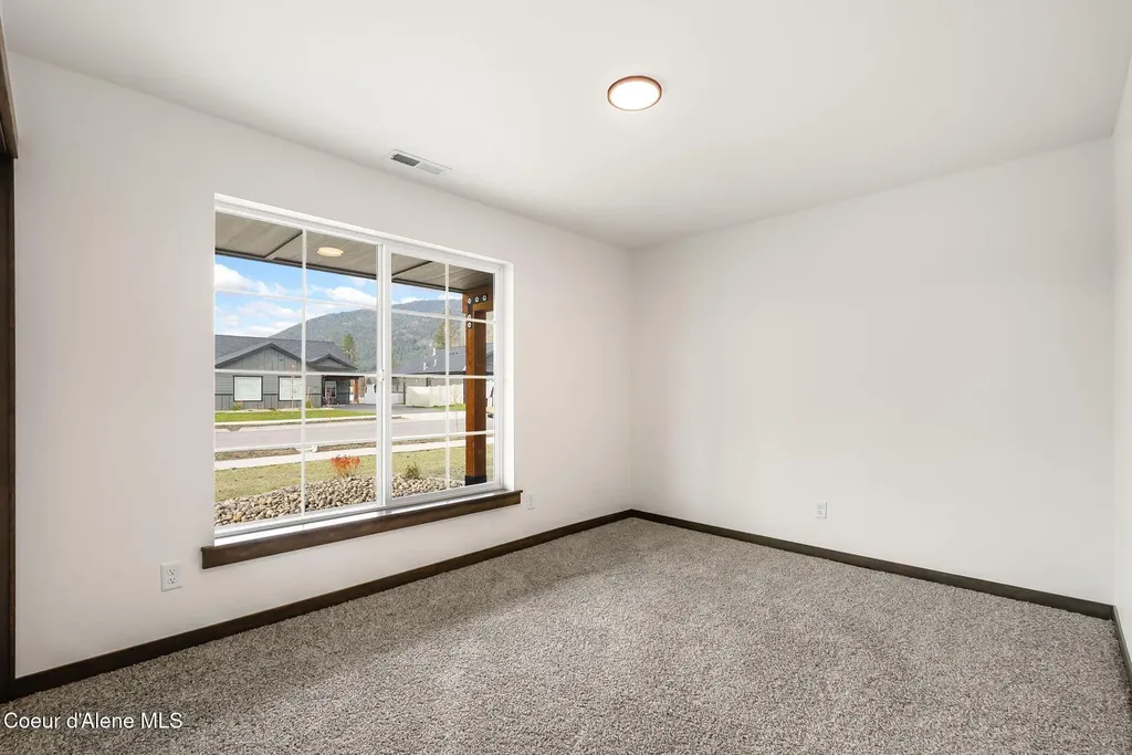 2302 Maverick Court Sandpoint ID 83864