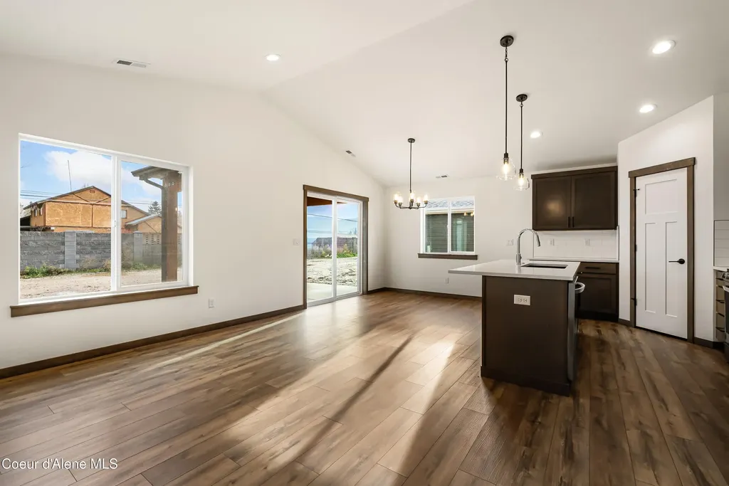 2302 Maverick Court Sandpoint ID 83864
