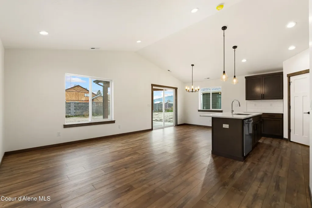 2302 Maverick Court Sandpoint ID 83864