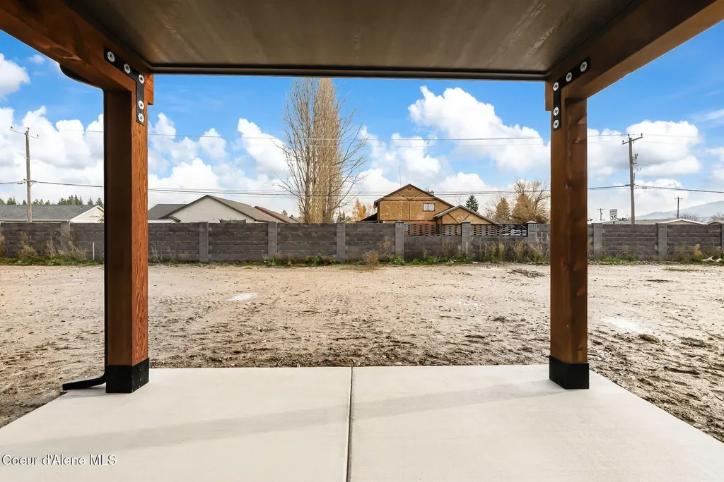 2302 Maverick Court Sandpoint ID 83864