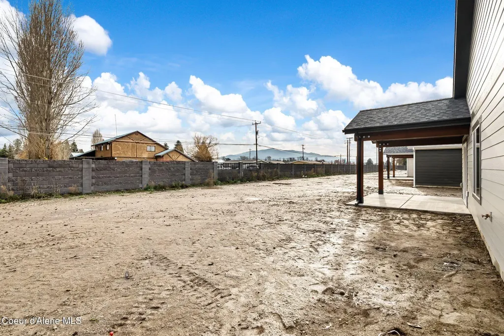 2302 Maverick Court Sandpoint ID 83864