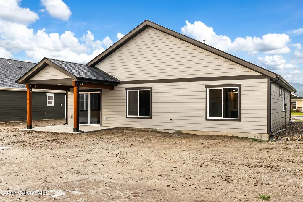 2302 Maverick Court Sandpoint ID 83864