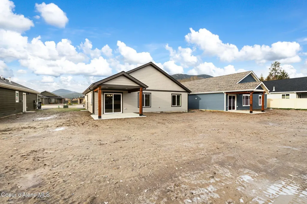 2302 Maverick Court Sandpoint ID 83864