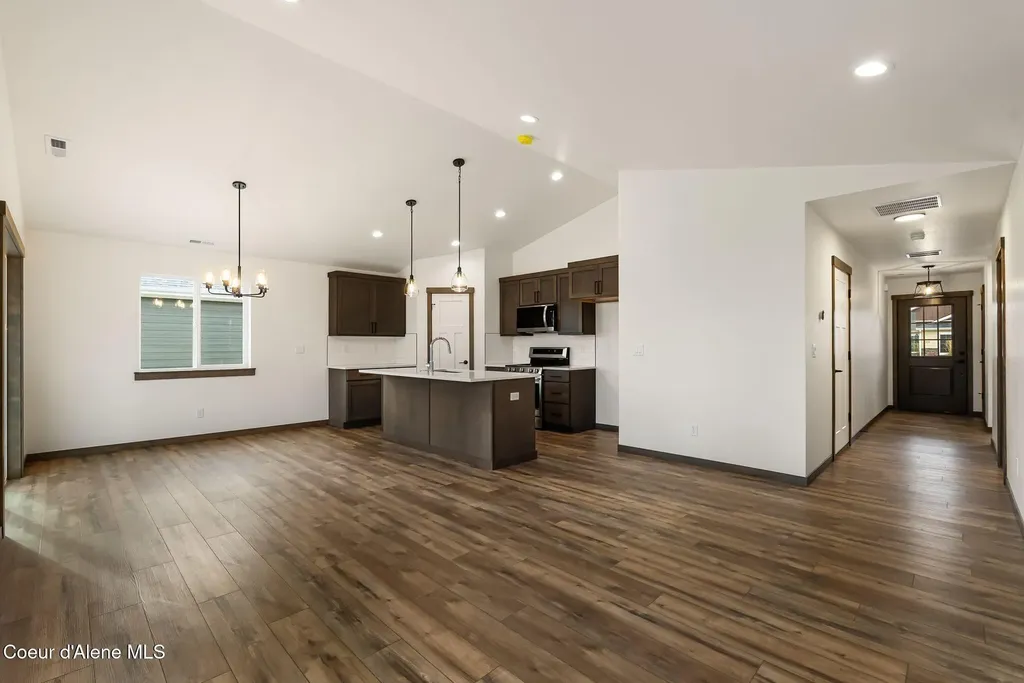 2302 Maverick Court Sandpoint ID 83864
